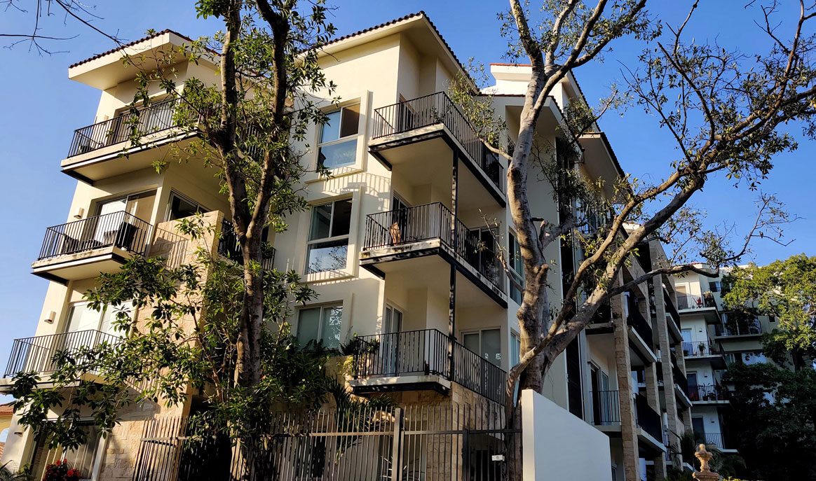 versalles real estate